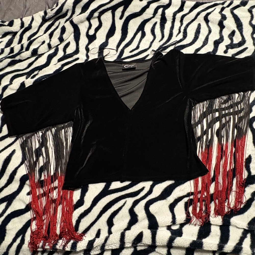Bleeding Velvet Black and Red Velvet Fringe Kimono - Picture 5 of 11